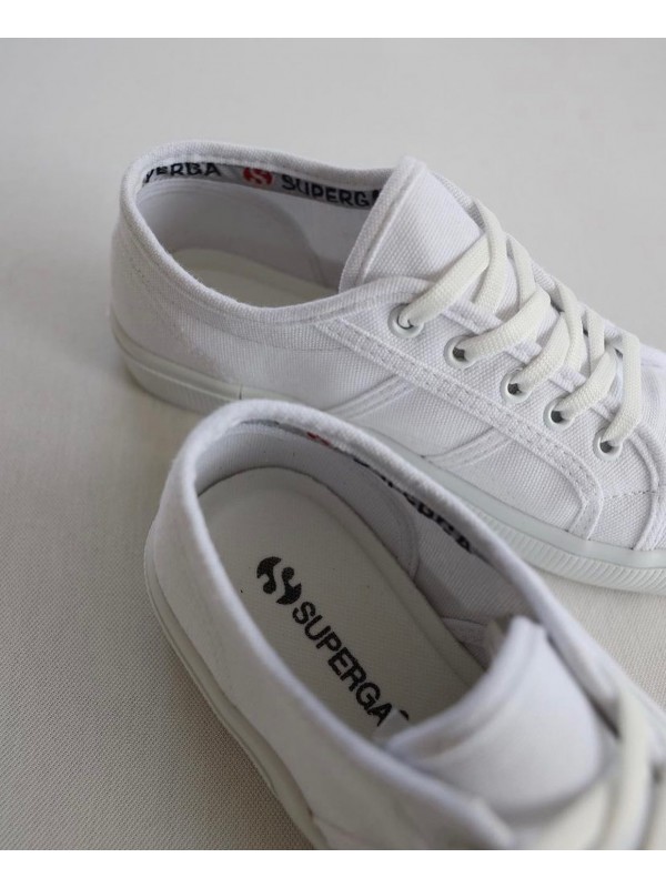 superga beyaz